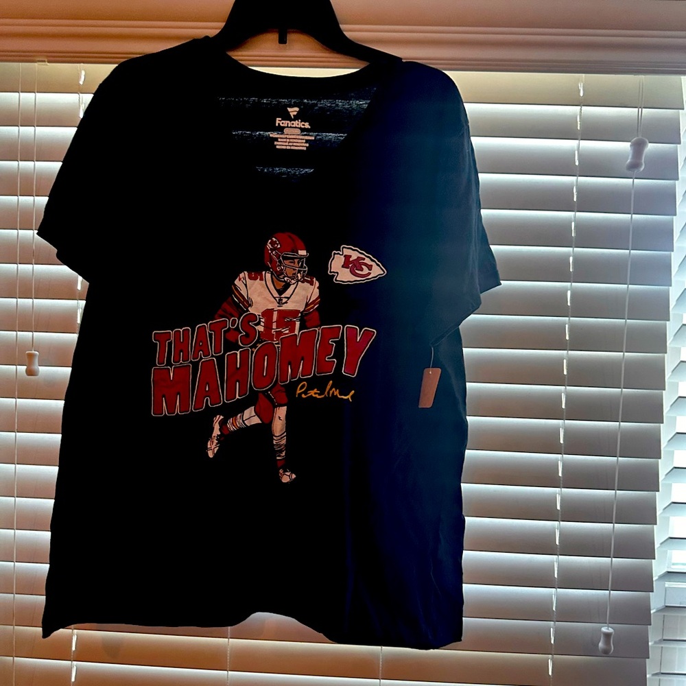 Fanatics V-Neck Tshirt